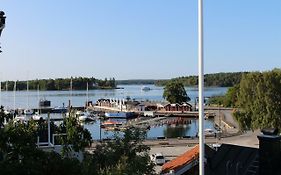 Vaxholm Seaview Cottage